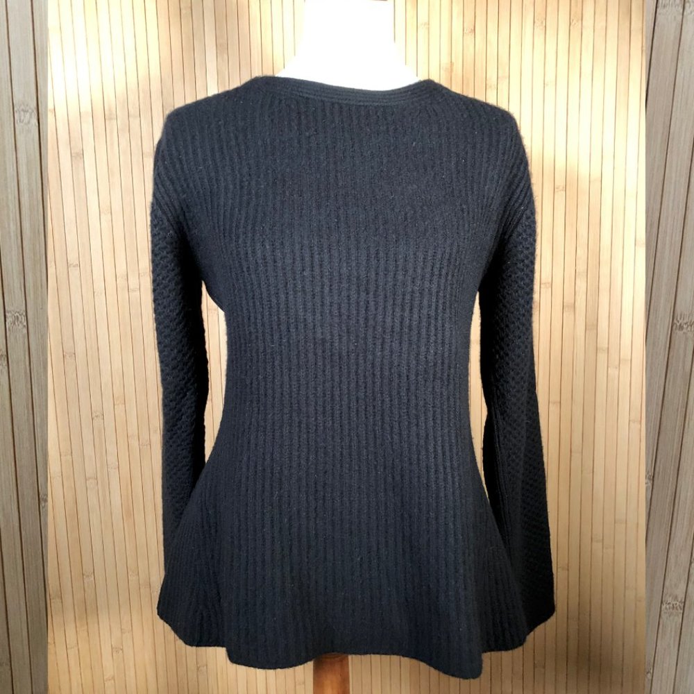 Unique Piece in the US Fitted Black 100% Cashmere Pullover M